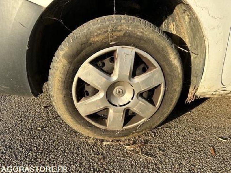 RENAULT KANGOO - 2013 - 240380km - CW581ZG - فان المدمجة: صور 4 RENAULT KANGOO - 2013 - 240380km - CW581ZG - فان المدمجة: صور 4