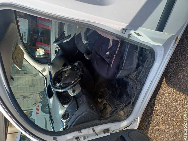 RENAULT KANGOO / REF SCP : 957 - فان: صور 4 RENAULT KANGOO / REF SCP : 957 - فان: صور 4