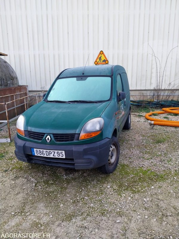 RENAULT Kangoo 4X4 2004 (160 000Km) NON ROULANT Moteur HS PRO UNIQUEMENT - فان المدمجة: صور 2 RENAULT Kangoo 4X4 2004 (160 000Km) NON ROULANT Moteur HS PRO UNIQUEMENT - فان المدمجة: صور 2