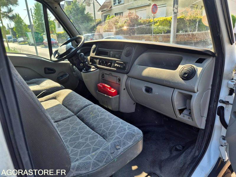 RENAULT MASTER 2.5 DCI 120 CV - 2008 - 182 425km - فان: صور 4 RENAULT MASTER 2.5 DCI 120 CV - 2008 - 182 425km - فان: صور 4