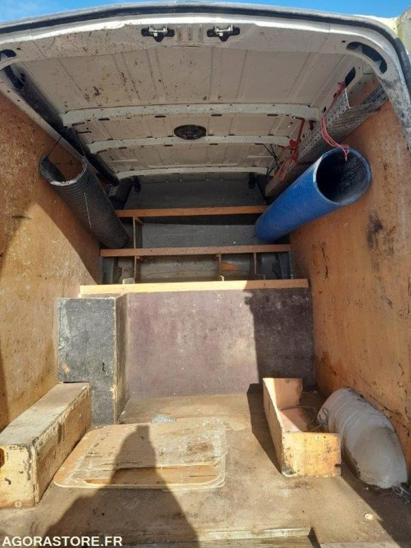 RENAULT MASTER - 2012 - 241500 KM - فان: صور 4 RENAULT MASTER - 2012 - 241500 KM - فان: صور 4