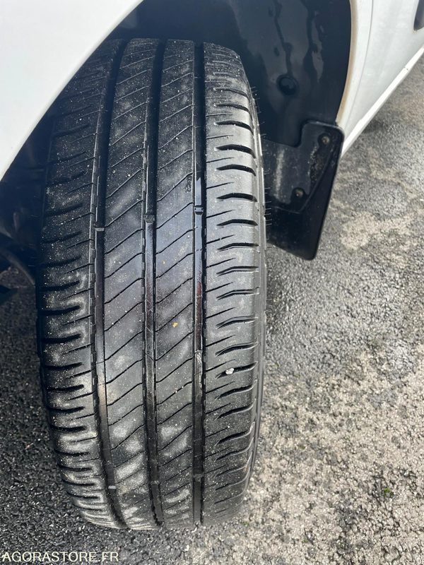 RENAULT MASTER - 2019 / 35366 KM (FM061MP) - فان: صور 4 RENAULT MASTER - 2019 / 35366 KM (FM061MP) - فان: صور 4