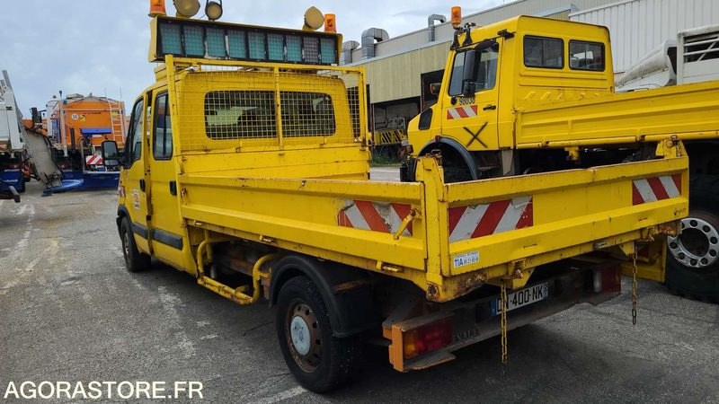 RENAULT MASTER BENNE - 2002 - 322617 KM - الشاحنات الصغيرة: صور 3 RENAULT MASTER BENNE - 2002 - 322617 KM - الشاحنات الصغيرة: صور 3
