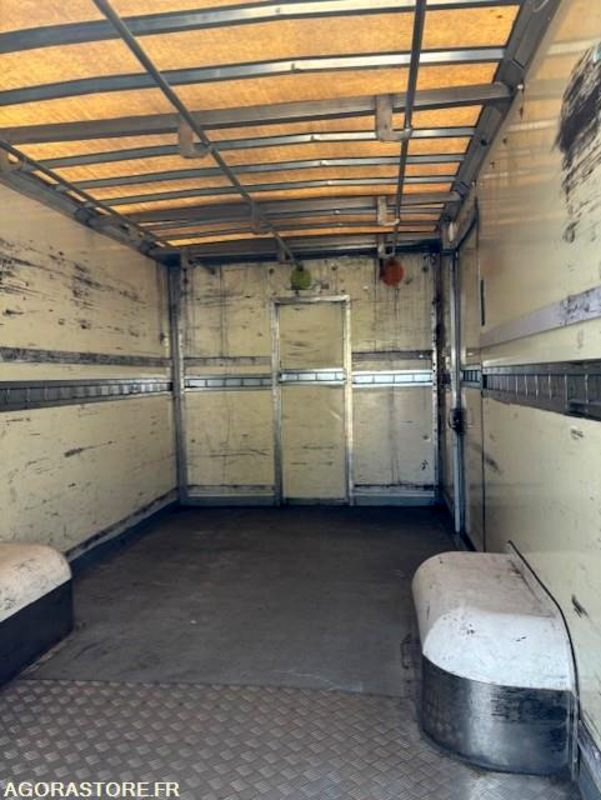 RENAULT MASTER DIESEL 350314 kms - فان: صور 5 RENAULT MASTER DIESEL 350314 kms - فان: صور 5