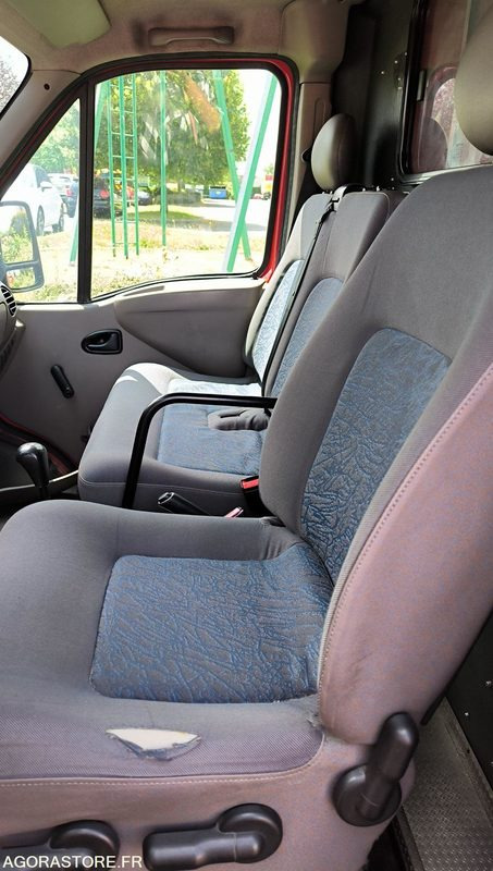 RENAULT MASTER II 2,5D - 2000 - 48197kms - فان: صور 5 RENAULT MASTER II 2,5D - 2000 - 48197kms - فان: صور 5