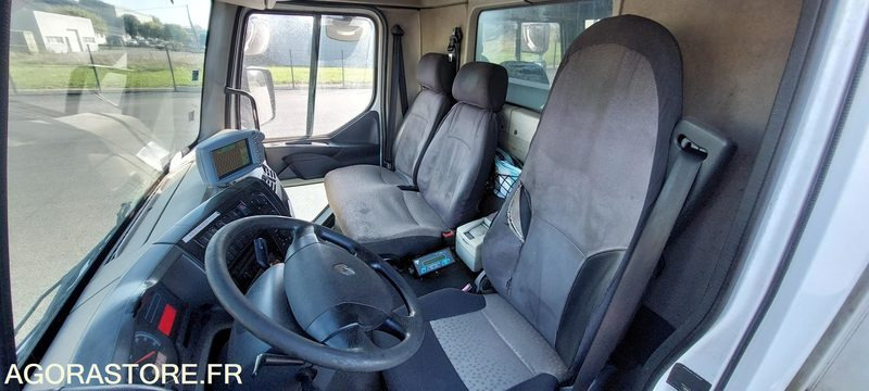 RENAULT MIDLUM - 2010 - شاحنة القمامة: صور 5 RENAULT MIDLUM - 2010 - شاحنة القمامة: صور 5