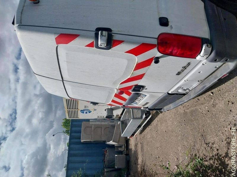 RENAULT Master ITV Hydrovideo 2003 220000Km Roulant Sans Groupe électrogène - فان: صور 4 RENAULT Master ITV Hydrovideo 2003 220000Km Roulant Sans Groupe électrogène - فان: صور 4