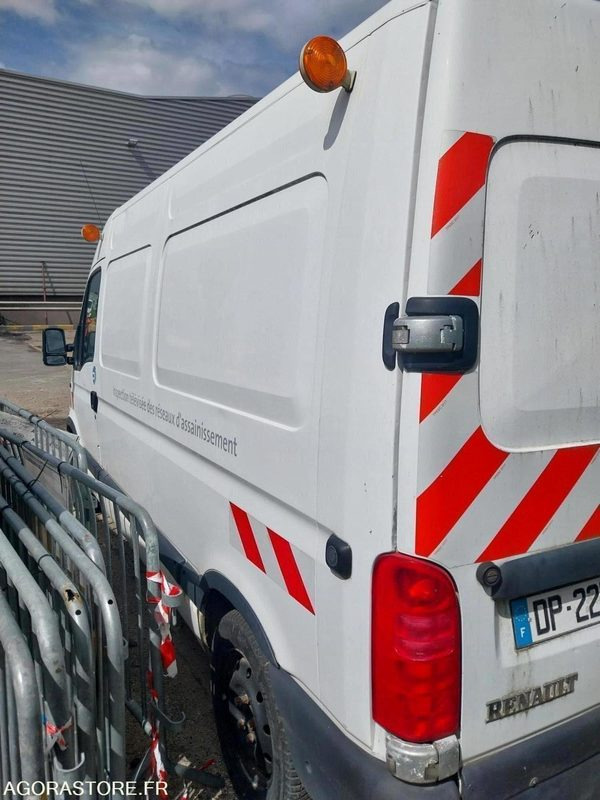RENAULT Master ITV Hydrovideo 2003 220000Km Roulant Sans Groupe électrogène - فان: صور 5 RENAULT Master ITV Hydrovideo 2003 220000Km Roulant Sans Groupe électrogène - فان: صور 5