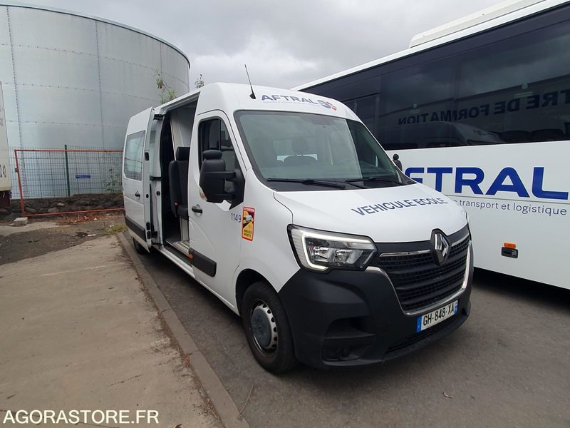 RENAULT TRAFFIC 9 PL AUTO ECOLE - 2019 - 83000 Kms - فان المدمجة: صور 2 RENAULT TRAFFIC 9 PL AUTO ECOLE - 2019 - 83000 Kms - فان المدمجة: صور 2