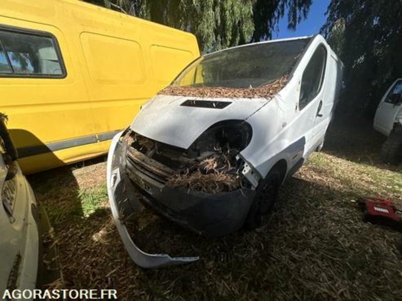 RENAULT TRAFIC - 150000KM - 2008 - BZ469XM - فان: صور 3 RENAULT TRAFIC - 150000KM - 2008 - BZ469XM - فان: صور 3