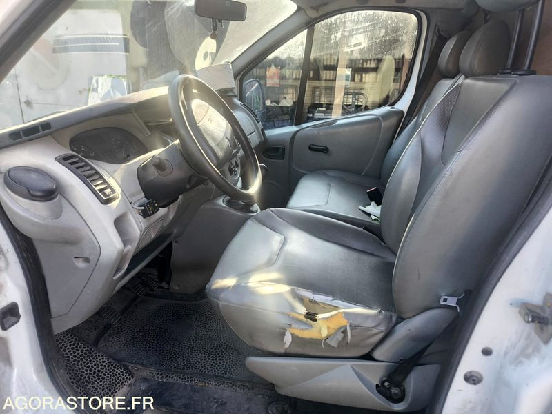 RENAULT TRAFIC 2008 133879kms - فان: صور 5 RENAULT TRAFIC 2008 133879kms - فان: صور 5