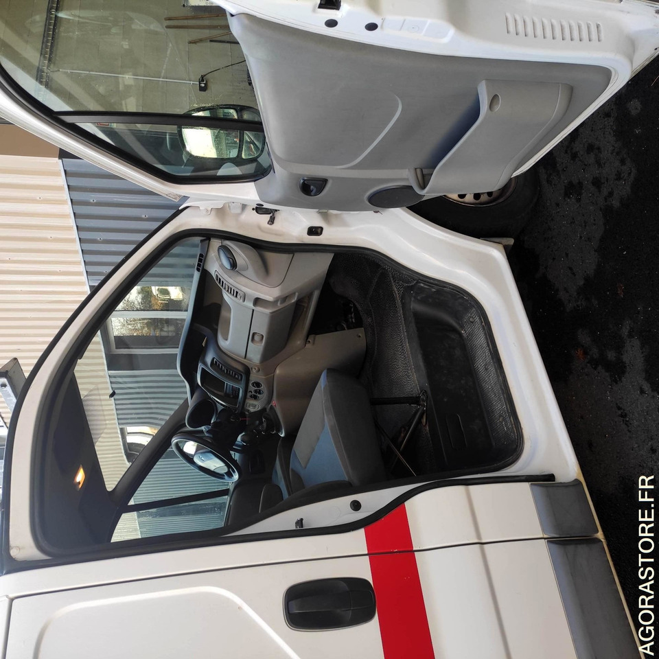 تأجير RENAULT - TRAFIC - 2012 / 213372 KMS (CA-930-LH) RENAULT - TRAFIC - 2012 / 213372 KMS (CA-930-LH): صور 8 تأجير RENAULT - TRAFIC - 2012 / 213372 KMS (CA-930-LH) RENAULT - TRAFIC - 2012 / 213372 KMS (CA-930-LH): صور 8