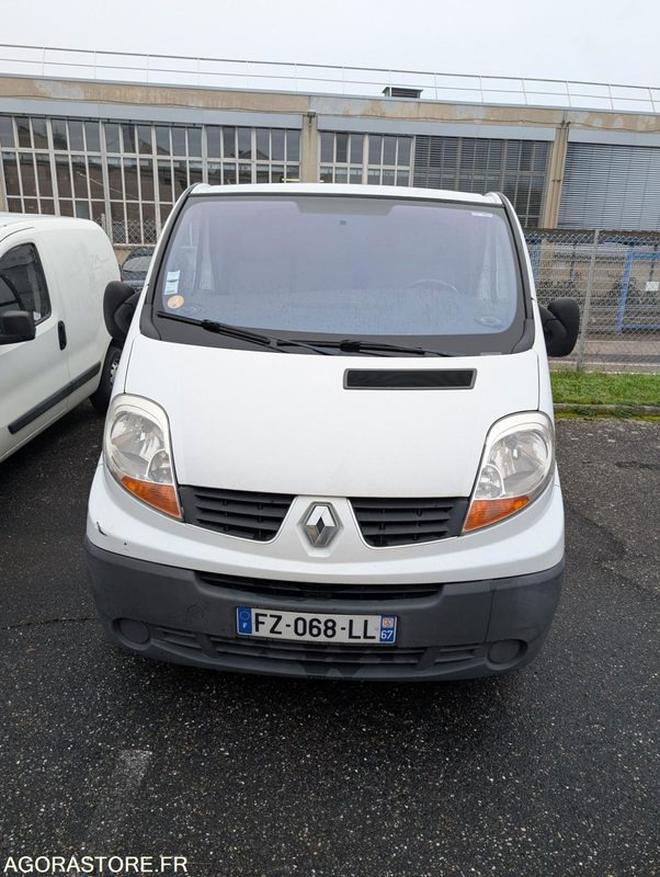 RENAULT TRAFIC 90CV 2.0 DCI - 209 014 KM - فان: صور 2 RENAULT TRAFIC 90CV 2.0 DCI - 209 014 KM - فان: صور 2