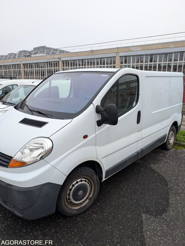 RENAULT TRAFIC 90CV 2.0 DCI - 209 014 KM - فان: صور 3 RENAULT TRAFIC 90CV 2.0 DCI - 209 014 KM - فان: صور 3