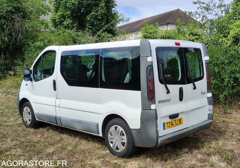 RENAULT TRAFIC II - صغيرة, ميكروباص: صور 1 RENAULT TRAFIC II - صغيرة, ميكروباص: صور 1