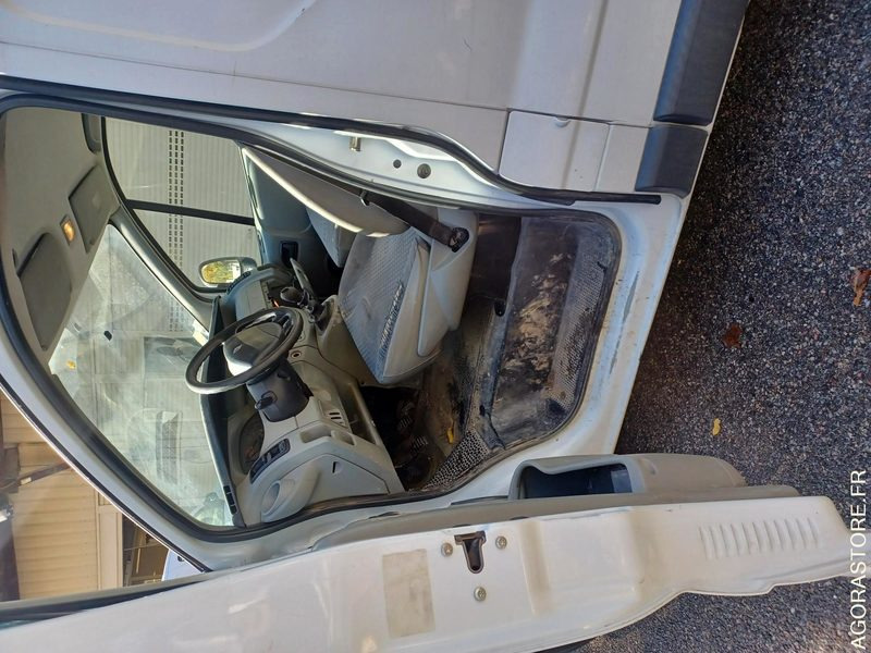 RENAULT TRAFIC / REF SCP : 818 - فان: صور 3 RENAULT TRAFIC / REF SCP : 818 - فان: صور 3