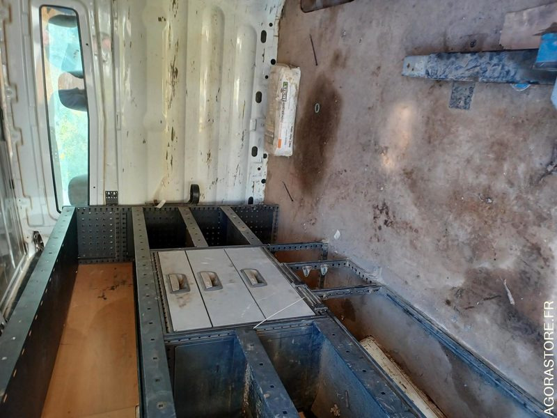 RENAULT TRAFIC / REF SCP : 818 - فان: صور 4 RENAULT TRAFIC / REF SCP : 818 - فان: صور 4