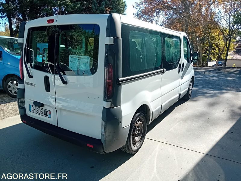 RENAULT TRAFIC VP DCI 100 TPMR - 134000km - 2006 - فان: صور 3 RENAULT TRAFIC VP DCI 100 TPMR - 134000km - 2006 - فان: صور 3