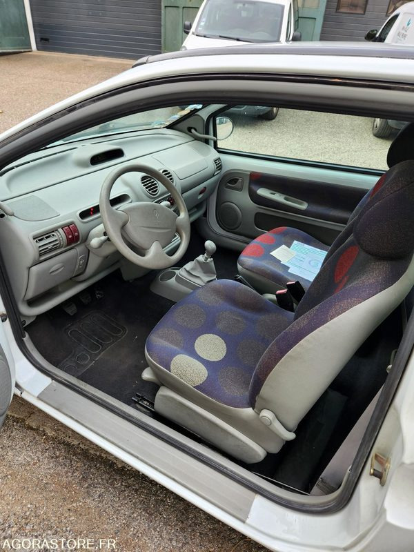 RENAULT TWINGO - سيارة: صور 5 RENAULT TWINGO - سيارة: صور 5