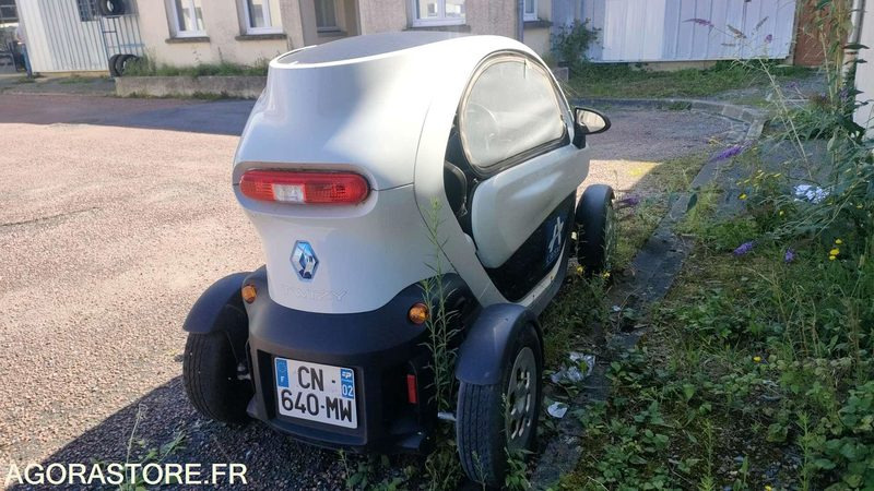 RENAULT TWIZY - 2012 - 6410 KM - اتفس: صور 2 RENAULT TWIZY - 2012 - 6410 KM - اتفس: صور 2