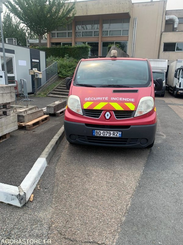 RENAULT Trafic II Fourgon Phase 2 L1H1 2.0 dCi 16V 90 cv - فان: صور 1 RENAULT Trafic II Fourgon Phase 2 L1H1 2.0 dCi 16V 90 cv - فان: صور 1