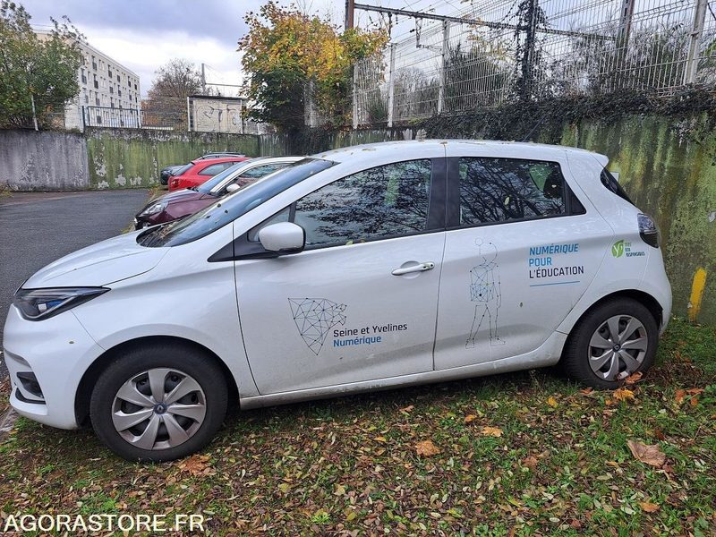 RENAULT - ZOE - 2019 - 41 000KM - سيارة: صور 2 RENAULT - ZOE - 2019 - 41 000KM - سيارة: صور 2