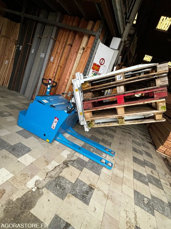 RETOURNEUR DE PALETTES autonome transpalette - الأدوات والمعدات: صور 1 RETOURNEUR DE PALETTES autonome transpalette - الأدوات والمعدات: صور 1