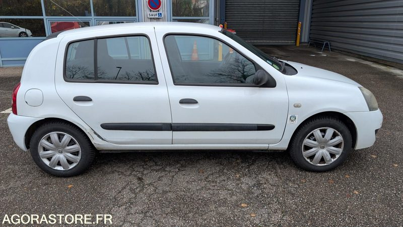 Renault CLIO 2 - سيارة: صور 3 Renault CLIO 2 - سيارة: صور 3