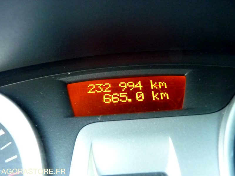 Renault Clio - سيارة: صور 2 Renault Clio - سيارة: صور 2