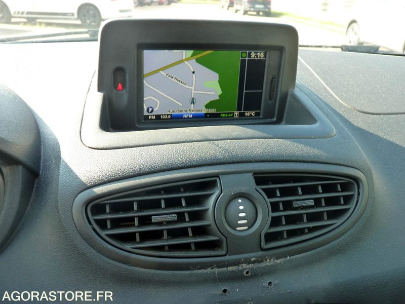 Renault Clio - سيارة: صور 3 Renault Clio - سيارة: صور 3