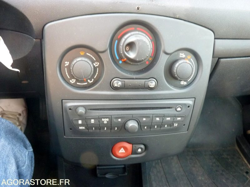 Renault Clio - سيارة: صور 4 Renault Clio - سيارة: صور 4