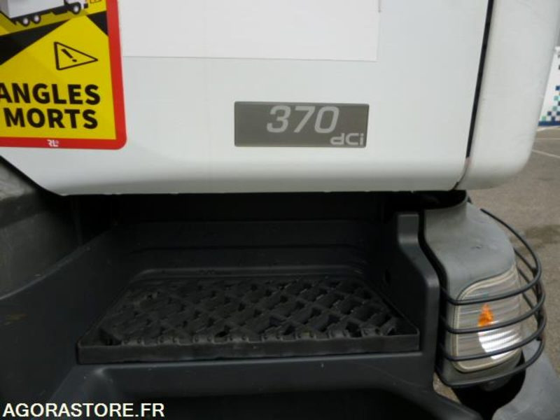 Renault Kerax 6x4 370DCI bras de dépose Marrel 16000kgs 521550 kms 2003 - شاحنة ذات الخطاف, شاحنة كرين: صور 5 Renault Kerax 6x4 370DCI bras de dépose Marrel 16000kgs 521550 kms 2003 - شاحنة ذات الخطاف, شاحنة كرين: صور 5