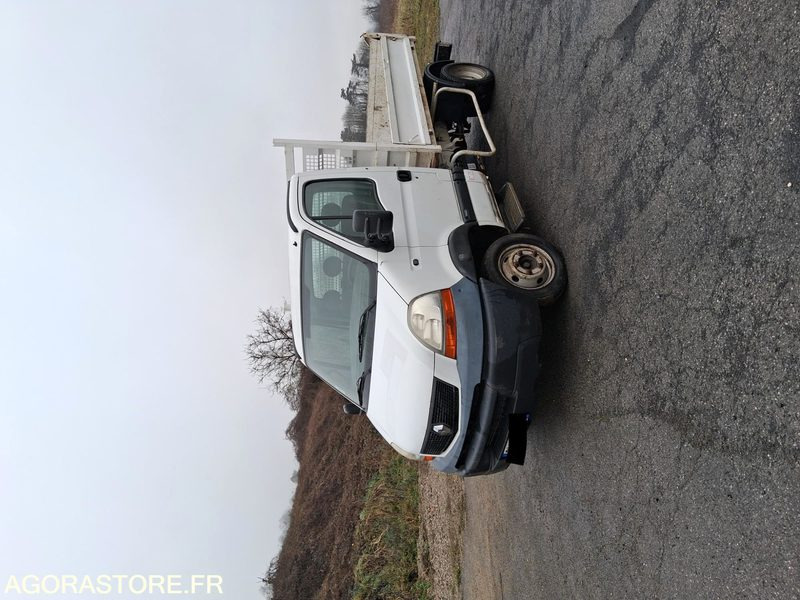 Renault Master 120 DCI - قلاب صغير: صور 3 Renault Master 120 DCI - قلاب صغير: صور 3