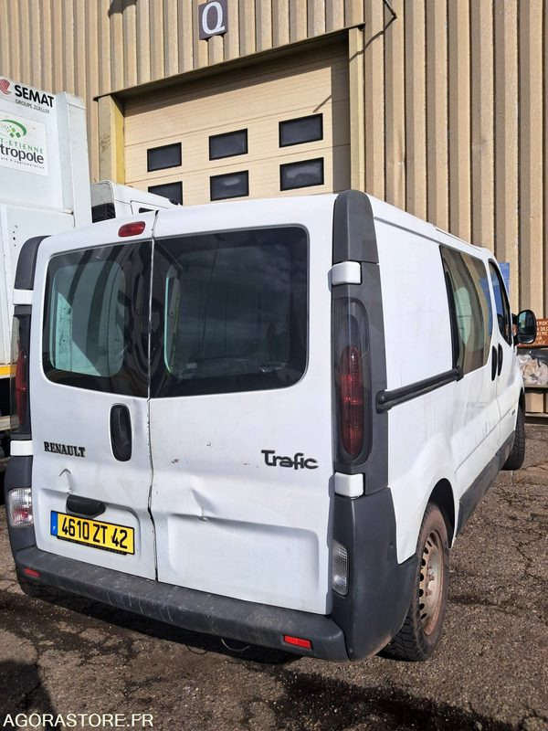Renault TRAFIC 4610 ZT 42 - فان المدمجة: صور 3 Renault TRAFIC 4610 ZT 42 - فان المدمجة: صور 3
