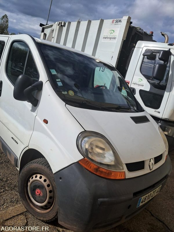 Renault TRAFIC 4610 ZT 42 - فان المدمجة: صور 1 Renault TRAFIC 4610 ZT 42 - فان المدمجة: صور 1