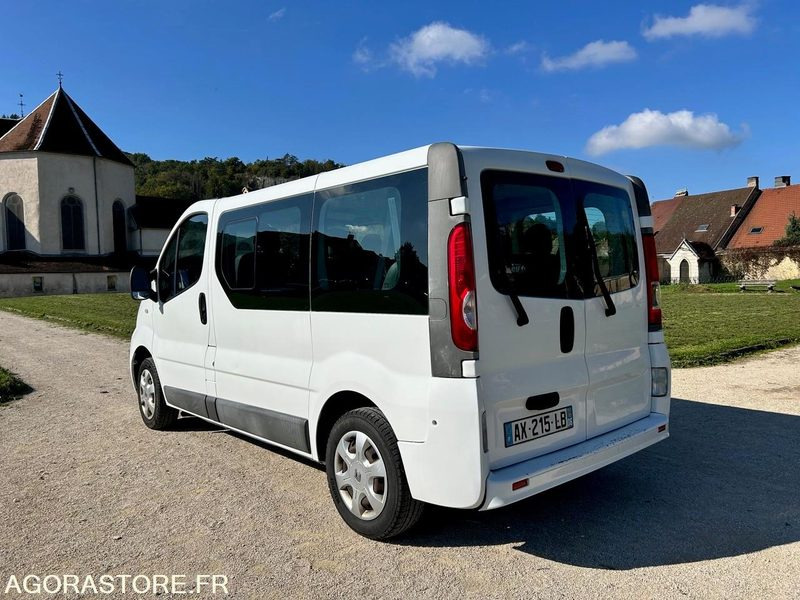 Renault Trafic 2 - 2010 - 141000 kms - صغيرة, ميكروباص: صور 4 Renault Trafic 2 - 2010 - 141000 kms - صغيرة, ميكروباص: صور 4