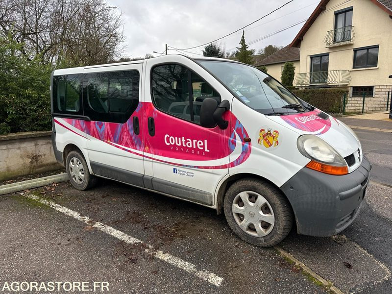 Renault Trafic 9 places / EG-558-SZ / 463 561kms - صغيرة, ميكروباص: صور 3 Renault Trafic 9 places / EG-558-SZ / 463 561kms - صغيرة, ميكروباص: صور 3