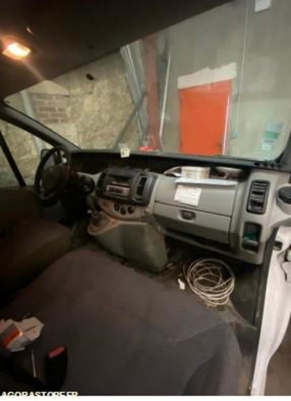 Renault Trafic - 92373kms - 2008 - 4425ZC76 - فان: صور 3 Renault Trafic - 92373kms - 2008 - 4425ZC76 - فان: صور 3