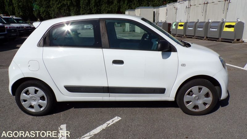 Renault Twingo 3 EN-999-TL (BP) - سيارة: صور 4 Renault Twingo 3 EN-999-TL (BP) - سيارة: صور 4