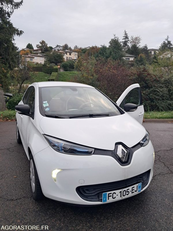 Renault ZOE FC-105-EJ - سيارة: صور 1 Renault ZOE FC-105-EJ - سيارة: صور 1