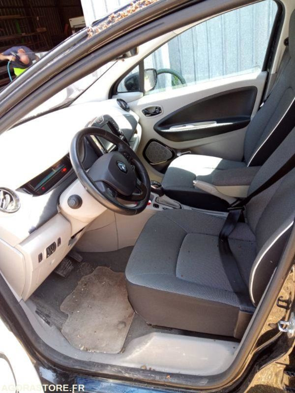 Renault ZOE année 2013 - سيارة: صور 4 Renault ZOE année 2013 - سيارة: صور 4