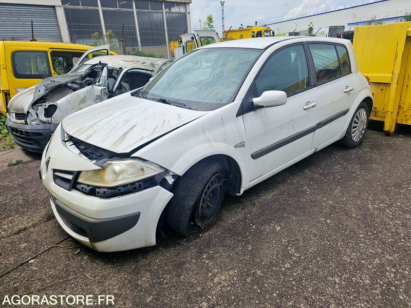 Renault megane - 2008 - 250000km - 3939ZZ76 - سيارة: صور 1 Renault megane - 2008 - 250000km - 3939ZZ76 - سيارة: صور 1