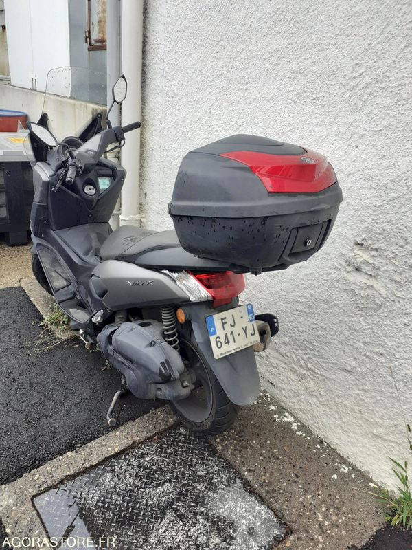 SCOOTER YAMAHA NMAX 125 - دراجة بخارية: صور 3 SCOOTER YAMAHA NMAX 125 - دراجة بخارية: صور 3