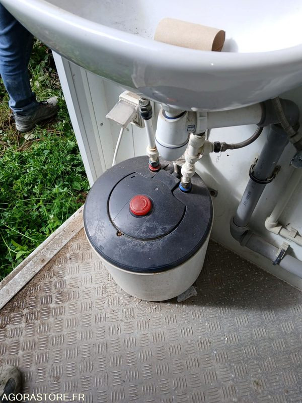 Sanitaires WC, lavabo mobile - البيت الحاوية: صور 2 Sanitaires WC, lavabo mobile - البيت الحاوية: صور 2