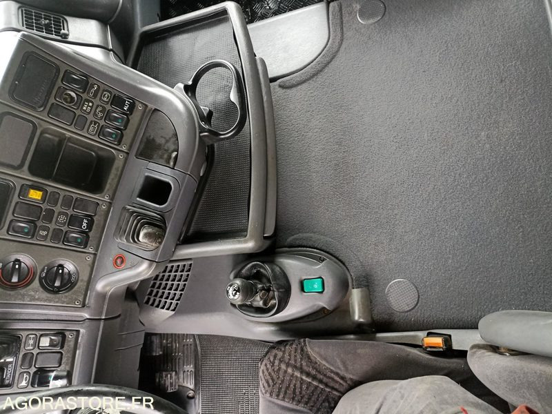 شاحنة جرار Scania 124l 2003 789689km: صور 17