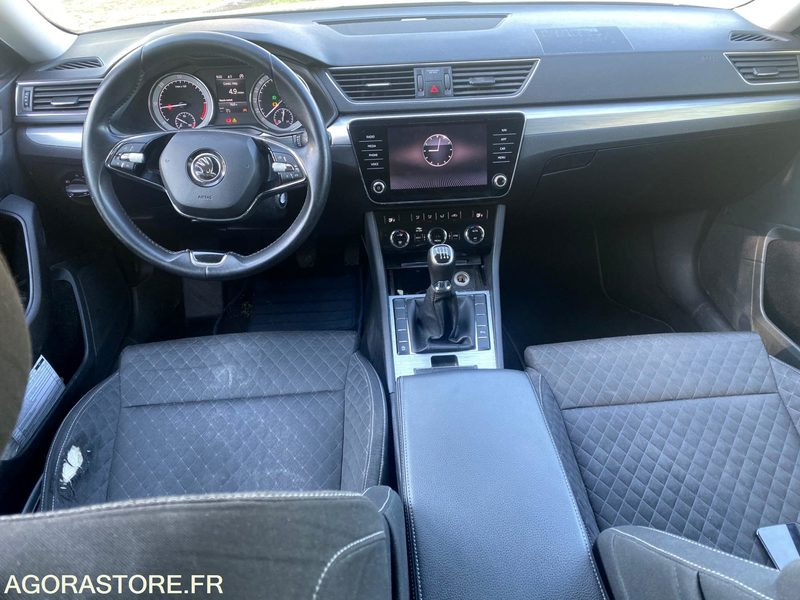 Skoda kodiaq 2l Tdi boîte auto - 2020 - 469 000km - TRES BON ETAT - سيارة: صور 2 Skoda kodiaq 2l Tdi boîte auto - 2020 - 469 000km - TRES BON ETAT - سيارة: صور 2