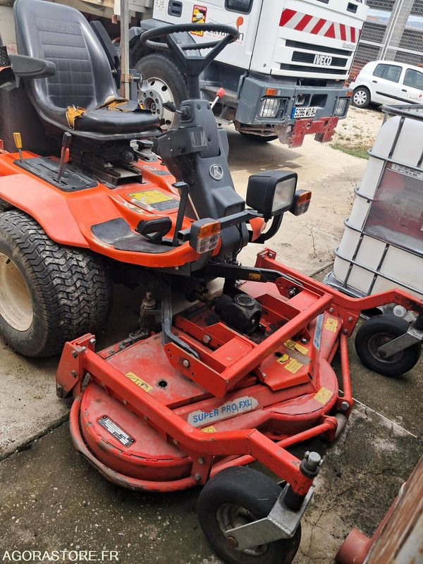 TONDEUSE AUTOPORTEE FRONTALE F3560 KUBOTA - جزازة المروج: صور 5 TONDEUSE AUTOPORTEE FRONTALE F3560 KUBOTA - جزازة المروج: صور 5