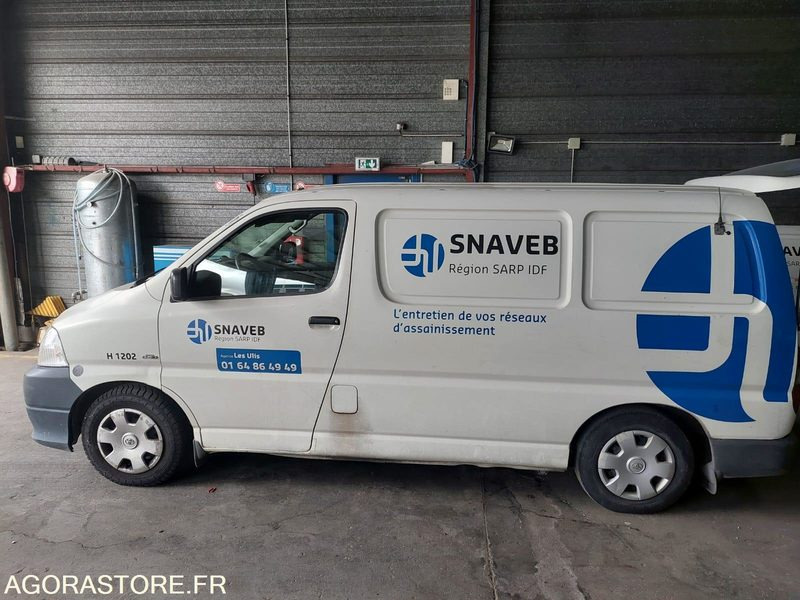 TOYOTA Hiace fourgon HP HUWER 2012 272000KM ROULANT EXPORT UNIQUEMENT - فان المدمجة: صور 3 TOYOTA Hiace fourgon HP HUWER 2012 272000KM ROULANT EXPORT UNIQUEMENT - فان المدمجة: صور 3