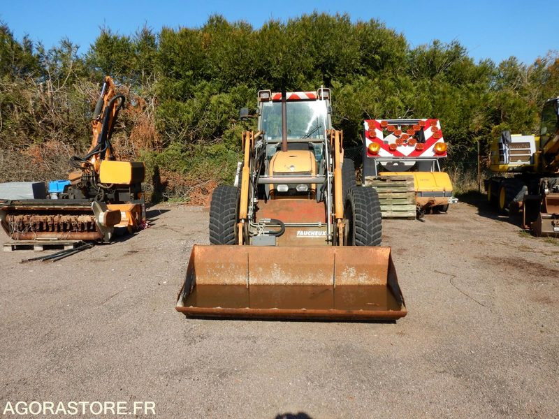 TRACTEUR AGRICOLE - جرار: صور 2 TRACTEUR AGRICOLE - جرار: صور 2