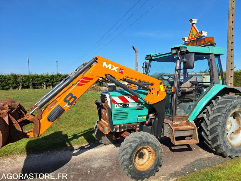 TRACTEUR CHARGEUR MASSEY FERGUSON - 1998 - 13654Heures - جرار: صور 2 TRACTEUR CHARGEUR MASSEY FERGUSON - 1998 - 13654Heures - جرار: صور 2